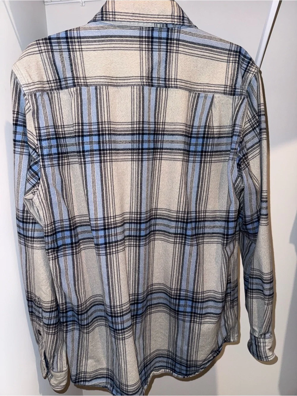 Carhartt Men’s Light Blue & Cream Plaid Shirt Jacket